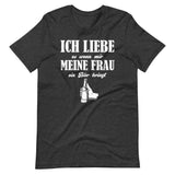 Ich liebe es wenn mir meine Frau ein Bier bringt | Herren Premium T-Shirt